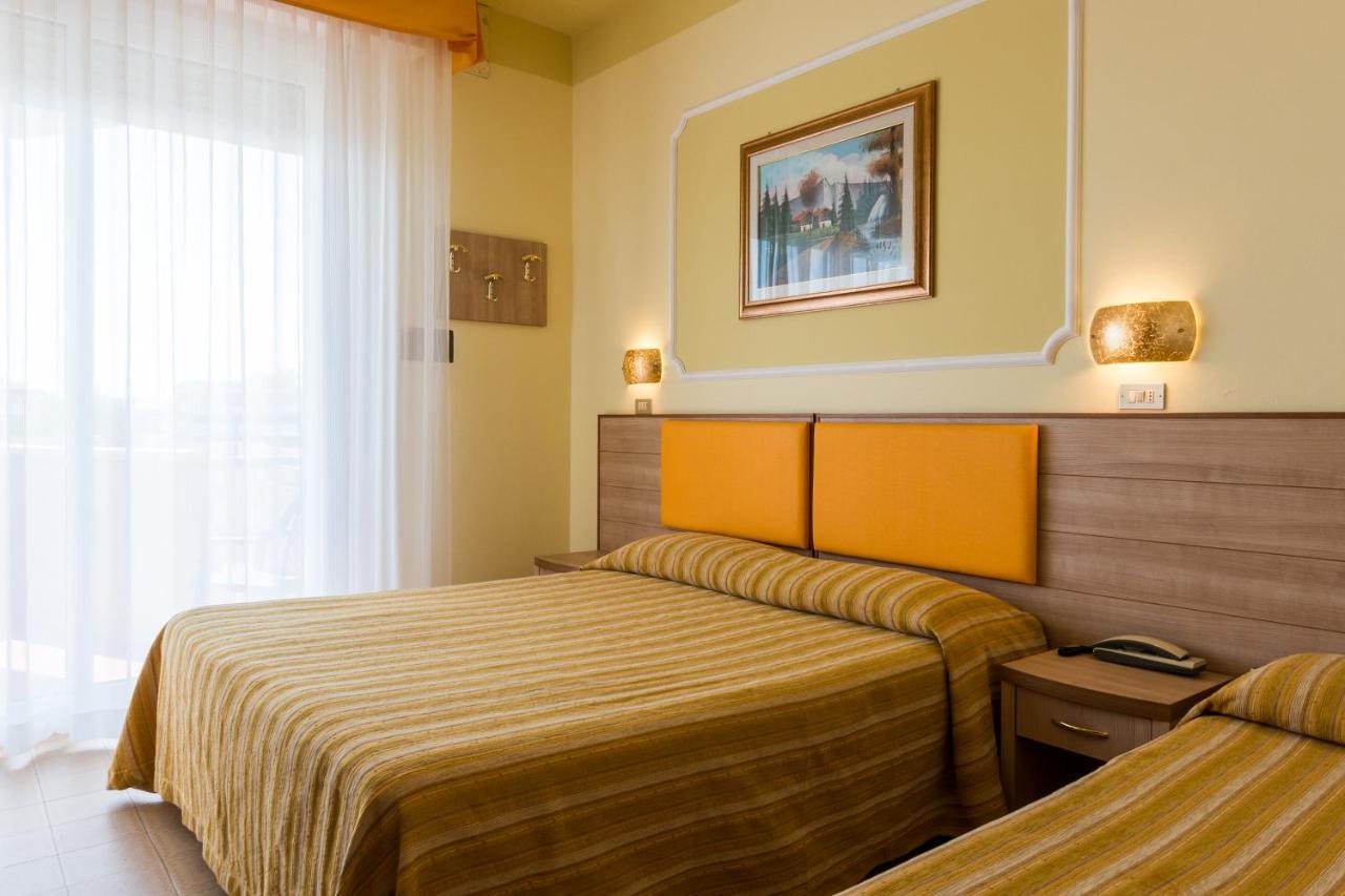 Hotel Miranda Bellaria-Igea Marina Buitenkant foto