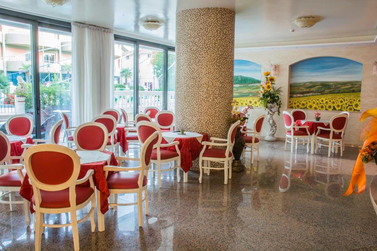 Hotel Miranda Bellaria-Igea Marina Buitenkant foto