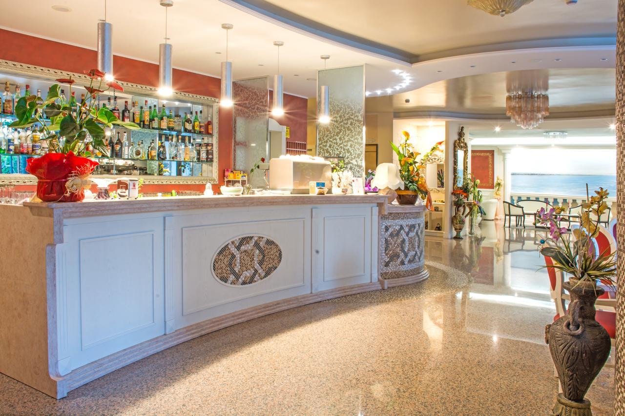 Hotel Miranda Bellaria-Igea Marina Buitenkant foto